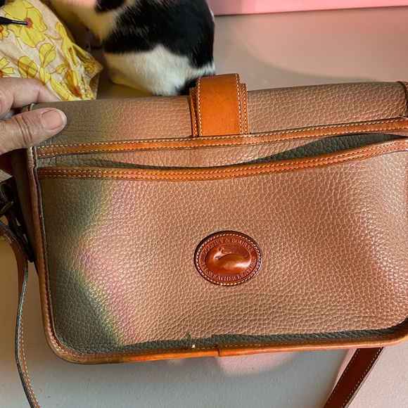 Dooney & Bourke Vintage saddleback design in good vintage condition - Picture 2 of 8